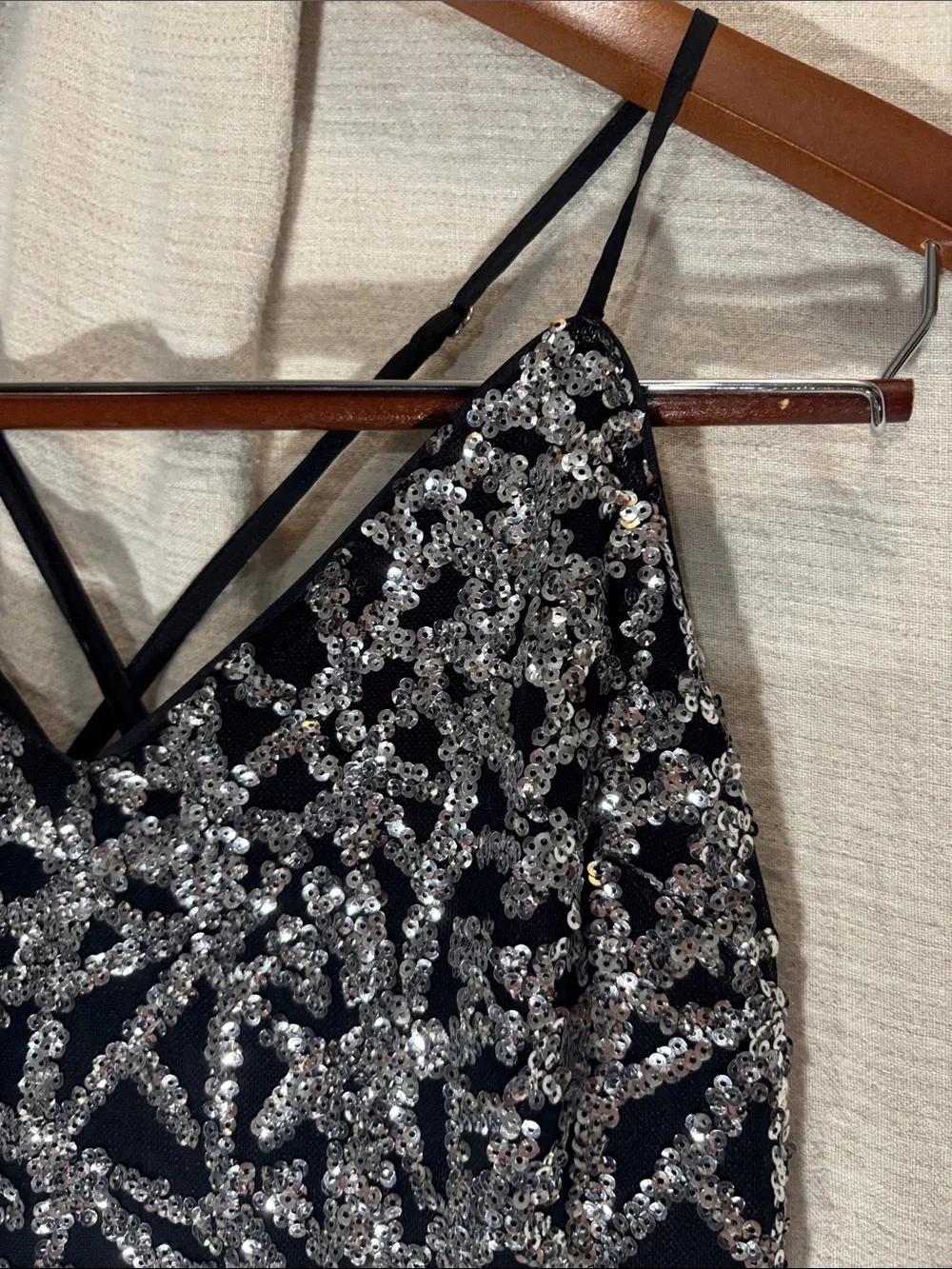 ALI & JAY Silver Sequin Black Mesh Mini Dress Size Large EUC NYE Vegas Party - Picture 5 of 13